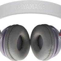 ENTRY-LEVEL INSTRUMENT HEADPHONES. WHITE