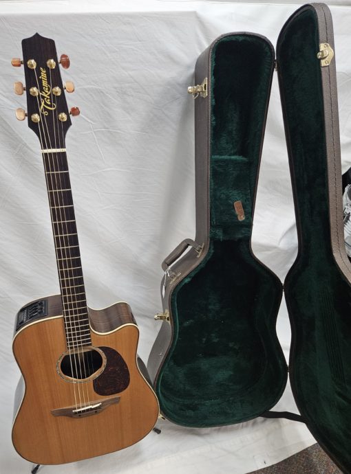 Takamine TAN 15C W/Case USED - Image 8