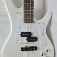 USED - IBANEZ Pearl White Mezzo SRMD200D  - 4 string Bass Guitar
